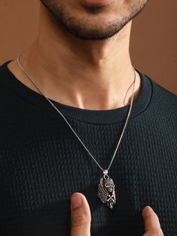 Priyaasi - Bold By Priyaasi Winged Skull Silver-Plated Pendant Chain for Men