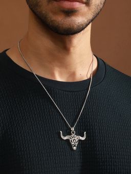 Priyaasi - Bold By Priyaasi Bull'S Head Silver-Plated Pendant Chain for Men