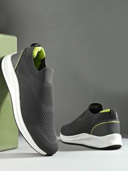 Off Limits - DEREK B&T Walking Shoes For Men