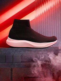 Off Limits - Men Bareform Bandt Sneakers