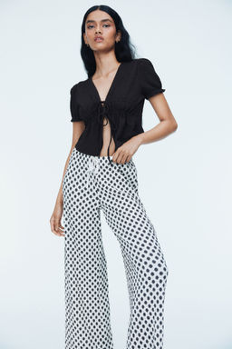 H&M - Women White Crinkled Drawstring Trousers