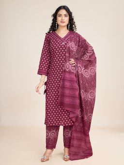 Trendmalls - Maroon Kurta with Pant and Dupatta