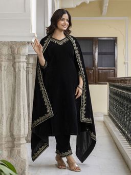 Trendmalls - Black Kurta with Pant and Dupatta