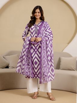Trendmalls - Purple Kurta with Pant and Dupatta