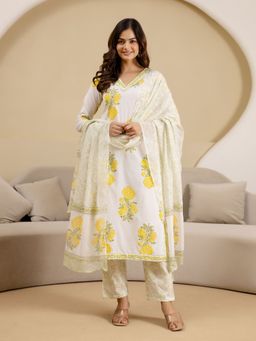 Trendmalls - Off White Floral Kurta with Pant and Dupatta