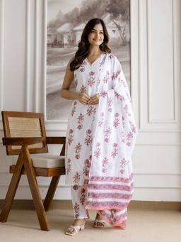 Trendmalls - White Printed Kurta with Pant and Dupatta