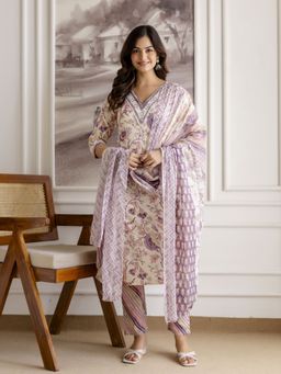 Trendmalls - Off White Floral Print Kurta with Pant and Dupatta