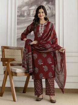 Trendmalls - Red Kurta with Pant and Dupatta