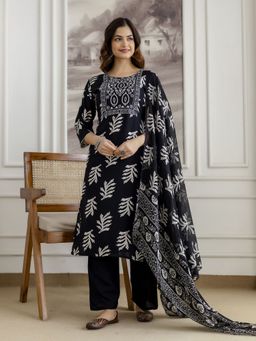 Trendmalls - Black Kurta with Pant and Dupatta