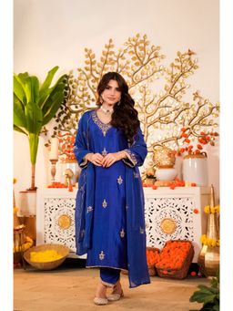 FAST FASHIONS - Blue Embroidered Straight Kurta with Pant and Dupatta