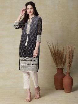 FASHOR - Ombre Dyed Resham & Cut dana Embroidered Jaal Kurta with Pants - Black (Set of 2)