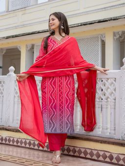 Vaamsi - Women Red Rayon Blend Bandhani Straight Kurta and Pant with Dupatta (Set of 3)