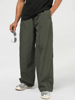 Bewakoof - Men Green Oversized Parachute Pants