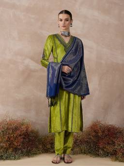 STADO - Green Women Embroidered Kurta with Pant and Dupatta