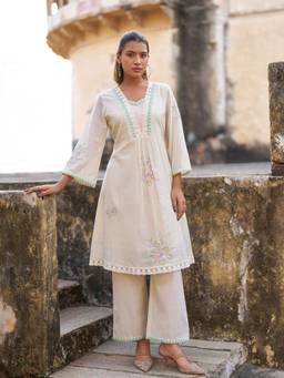 Zolo Label - Off White Handcrafted Floral Embroidery Luxury Kurta with Pant