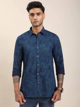 Turtle - Men Blue Printed Casual Shirt