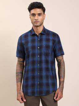 Turtle - Men Blue Checks Casual Shirt