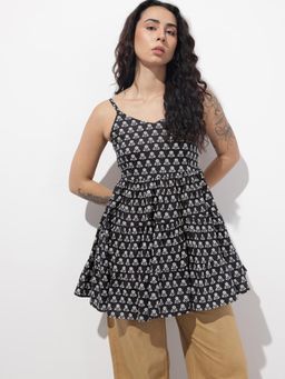 Divena - Black Floral Shoulder Straps Gather Tier Peplum Top