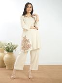 Off White color option, Currently selected