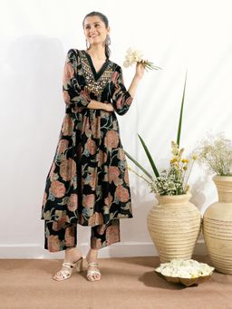 Silver Lime - Black Printed V-Neck Embroidered Kurta With Pant