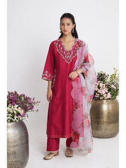 Siyona by Ankurita - Satrangi Dhaaga Kurta with Pant and Dupatta (Set of 3)