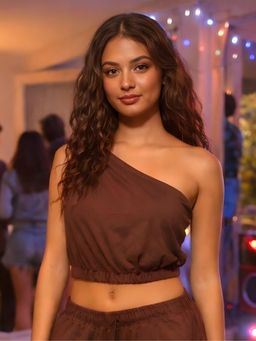 Don’t be basic - Brown Solid Top