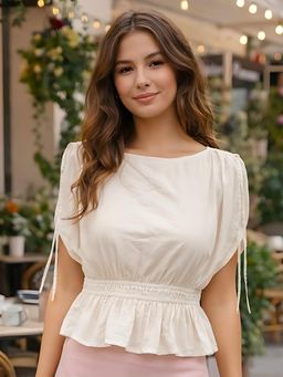 Don’t be basic - Off White Solid Top