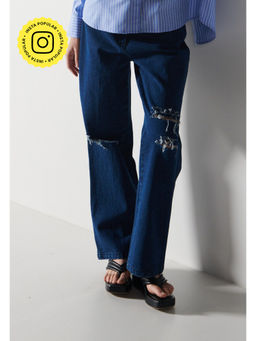 SOTBELLA - Slashed Pocket Ripped Jeans