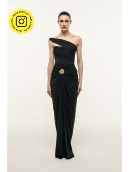 SOTBELLA - BLACK ONE-SHOULDER DRAPED MAXI DRESS WITH GOLD SHELL DETAIL