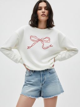 Outzidr - Cream Bow Printed Sweatshirt