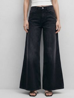 Outzidr - Black Ultra Wide Flared Jeans
