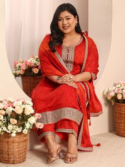 Extra love by Libas - Red Ethnic Motif Printed Straight Kurta with Pant and Dupatta