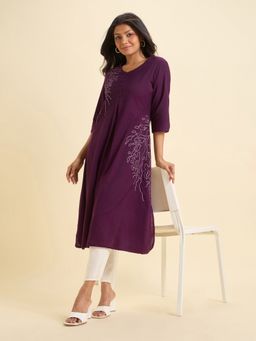 VISMAY - Women Purple Cotton Embroidered Kurta