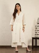 Off White color option, Currently selected