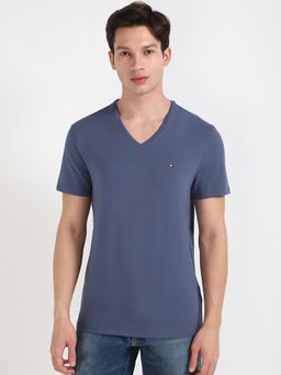 Tommy Hilfiger - Men Navy Blue Solid V-Neck Casual T-Shirt