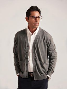 B77 - Men Grey Organic Cotton V-Neck Solid Shrugs