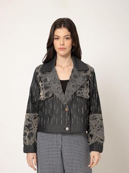 B77 - Women Black Organic Cotton Notched Lapel Printed Denim Jacket