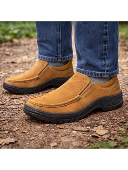WOODLAND - Men Brown Nubuck Sneakers