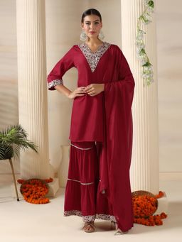 Shree - Poly Viscose Red Solid Kurta with Sharara Dupatta