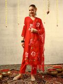 Red color option, Sold out, Currently selected
