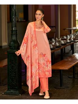 MOJILAA - Peach Chinon Floral Kurta with Pant and Dupatta