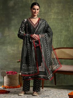 Nayam by lakshita - Green Linen Printed Kurta with Pant and Dupatta