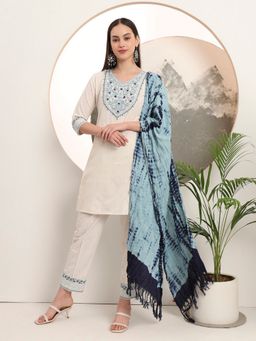 SPAN - White Embroidered Silk Kurta with Pant and Dupatta