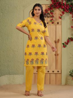 SPAN - Yellow Cotton Printed Kurta with Pant