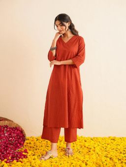 GOODHAND - Rust Cotton Printed V-Neck Style Kurta with Pant