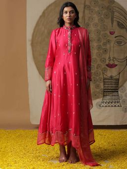 Arpita Sulakshana - Dusty Red Dress with Dupatta