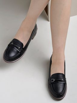 Shoetopia - Upper Buckle Detailed Black Loafers for Women