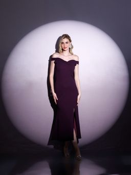 AAREIN - Women Deep Burgundy Solid Sweetheart Neck Dress