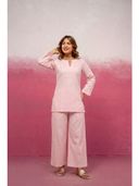 Pink color option, Currently selected