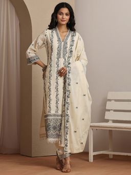 Libas - Embroidered Cotton Blend Straight Kurta with Pant and Dupatta